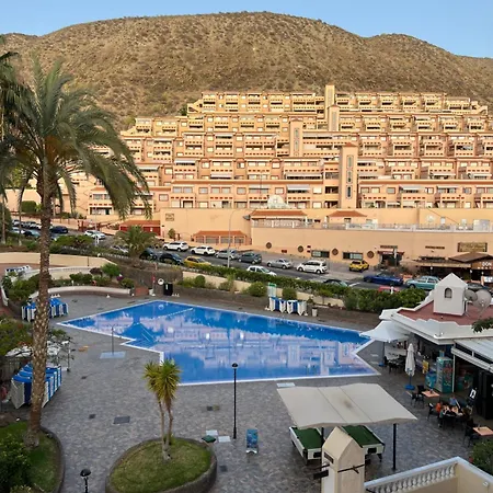 Jolana Cristianos * לוס כריסטיאנוס