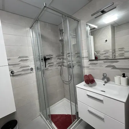 Jolana Cristianos דירה