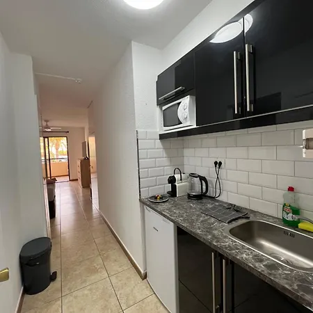 Jolana Cristianos דירה *